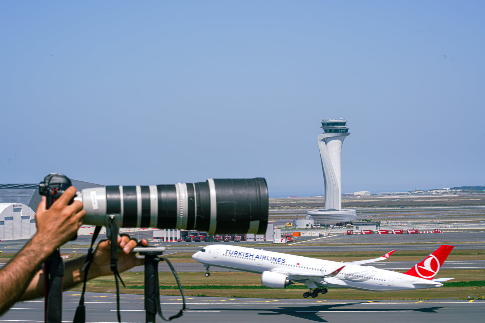 Airport Plane Spotting